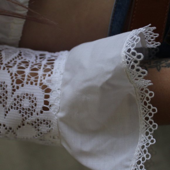 Vintage Cropped Blouse - Picture 3 of 4